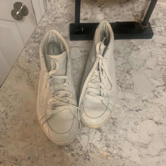 Mens Gucci Sneakers - Picture 2 of 6
